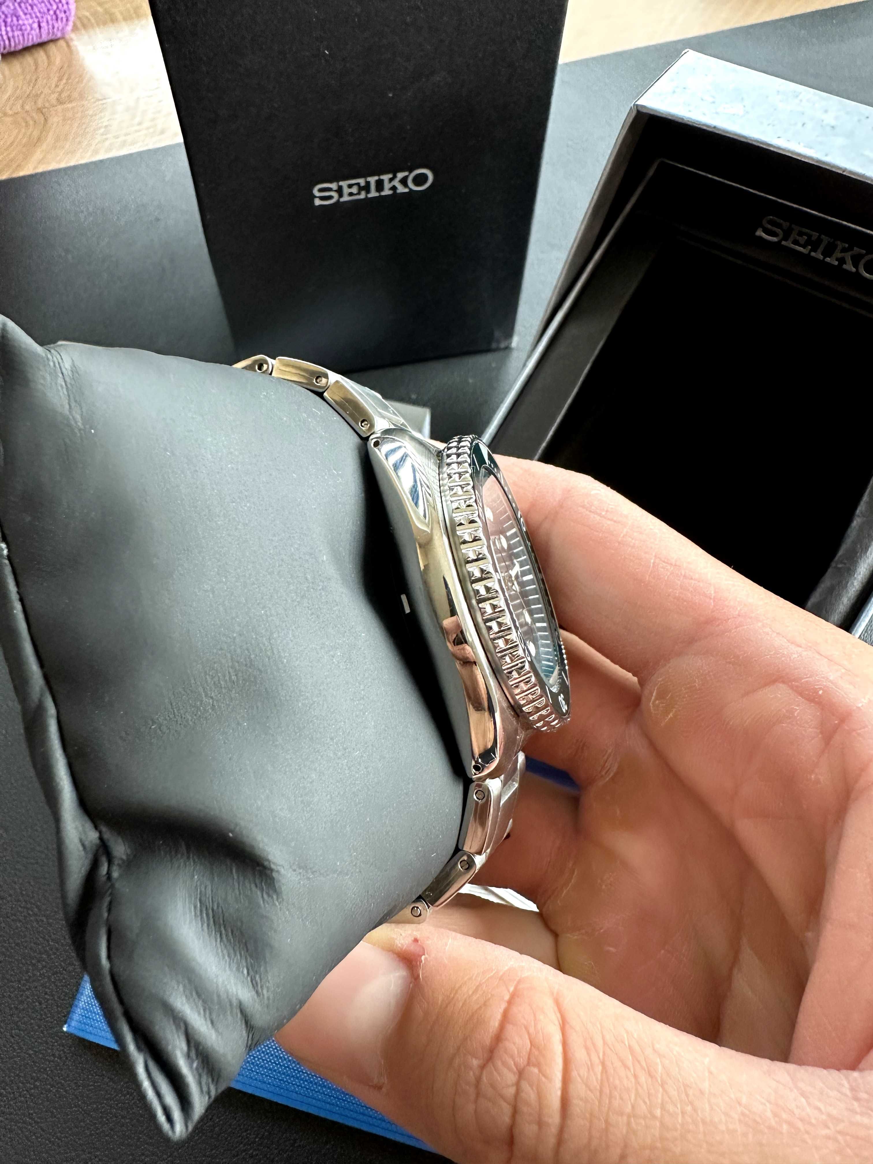 Продавам Seiko 5 Sports SRPD61K1