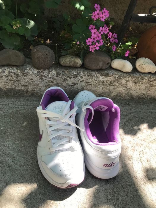 Нови оригинални маратонки