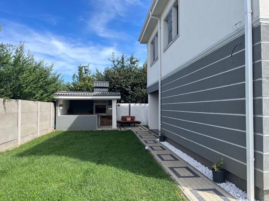 Casă eleganta in Dumbrăvița strada Simfoniei