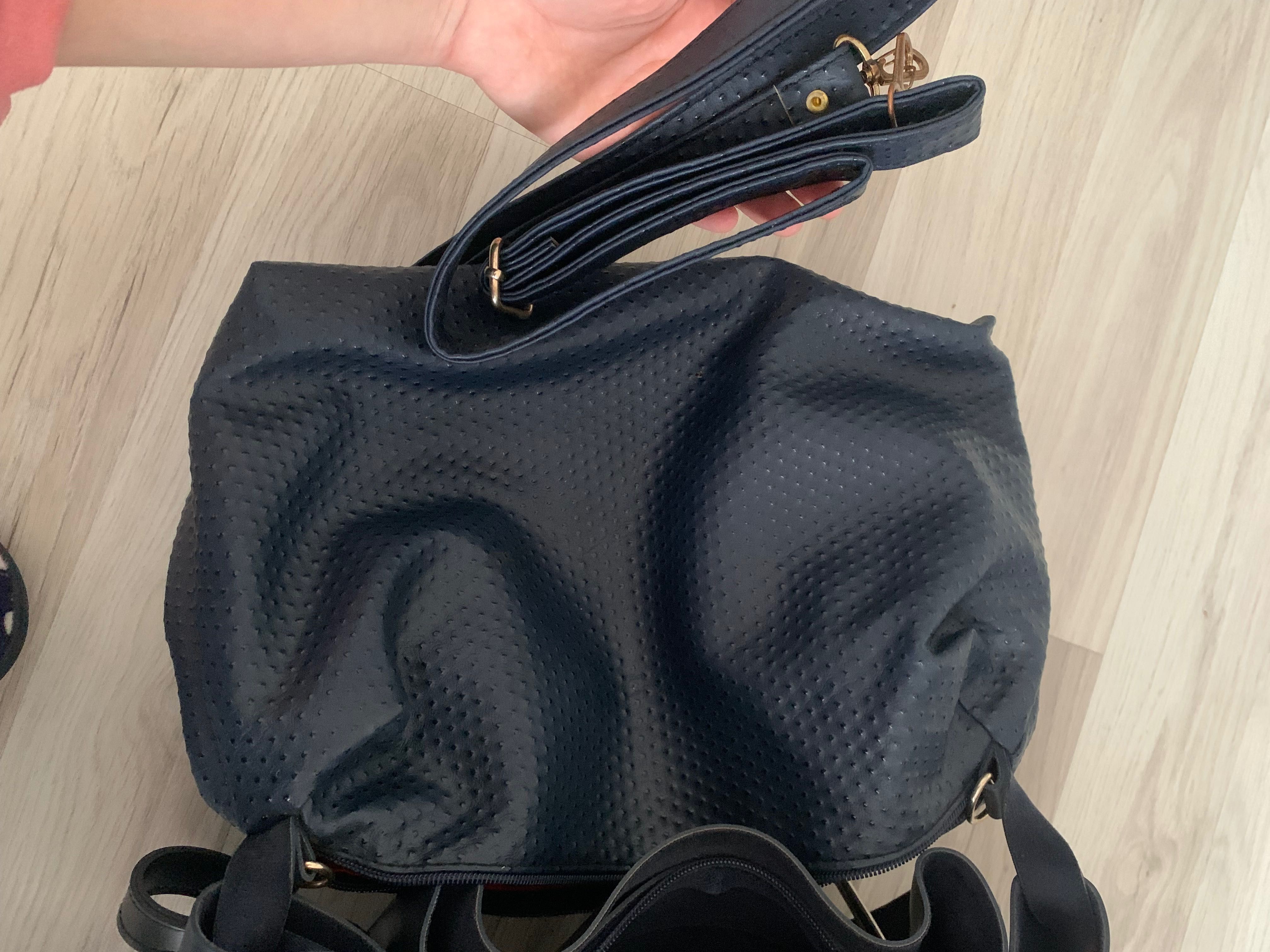 Дамска чанта в тъмносин цвят