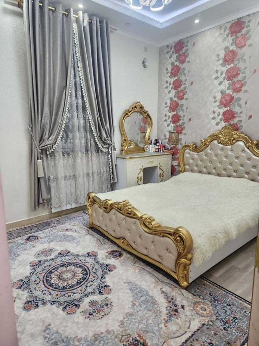 Продаётся срочно 3-х комнатная (92кв.м) на Дархане.М-Улугбекский район