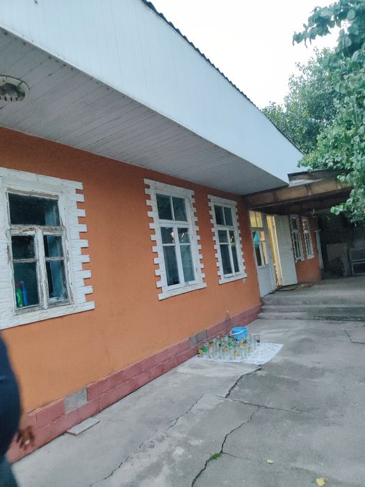 Тезда ховли сотилади Ўртасаройда