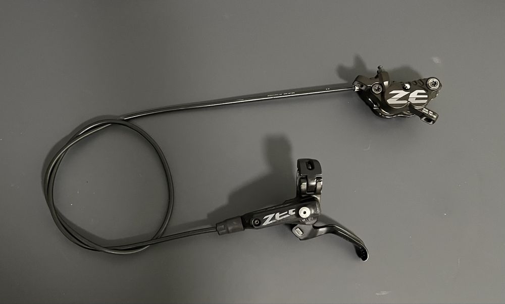 Спирачка Shimano Zee 4-бутална (като нова)