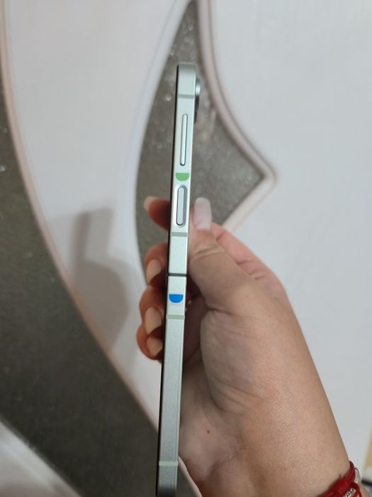 Samsung Galaxy Z Flip6 КАТО НОВ