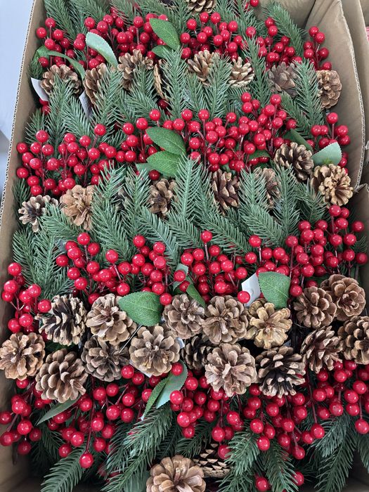 Ветки еловые веточки