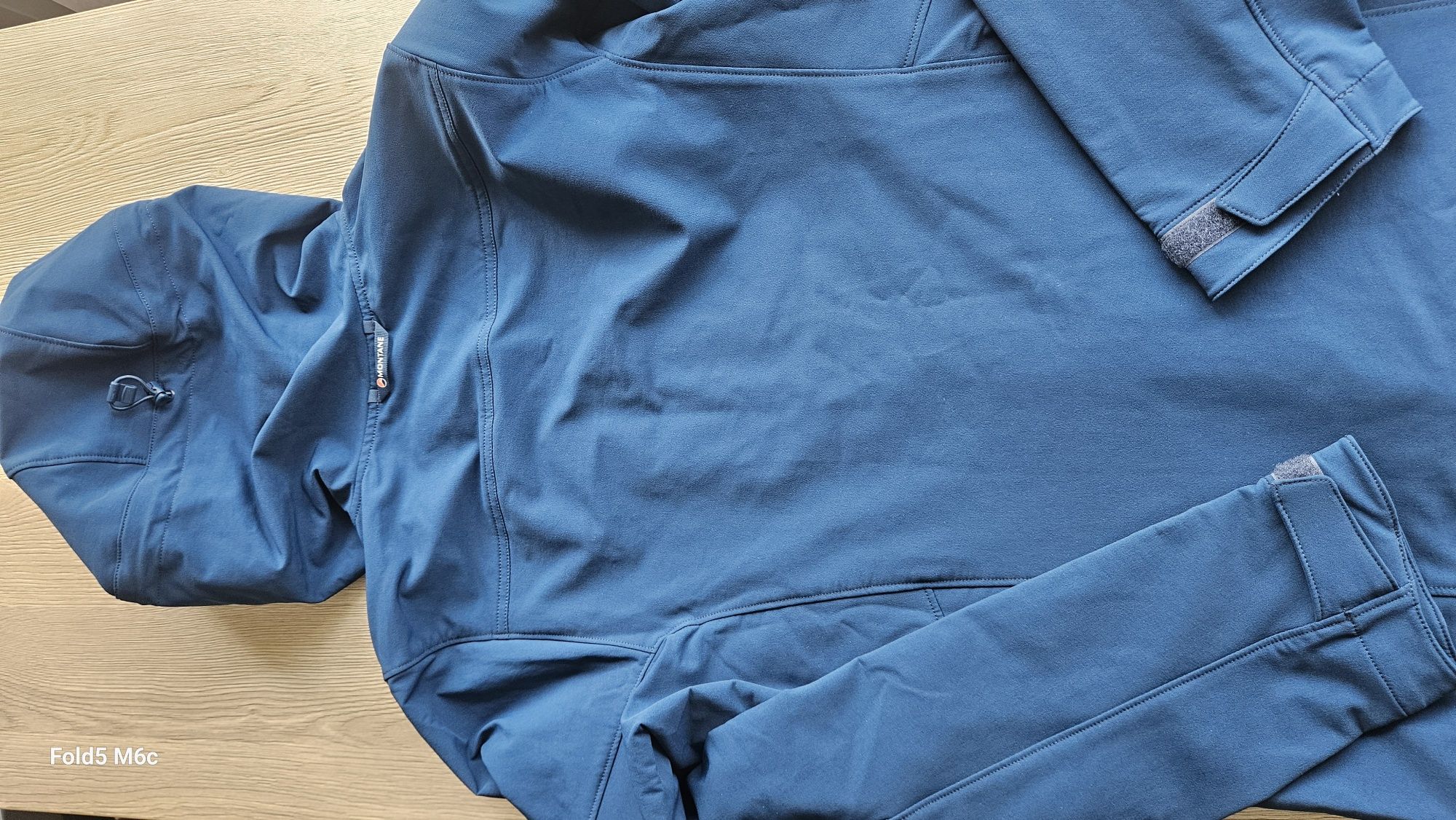 Jachetă Montane, waterproof, wind proof, S, nouă