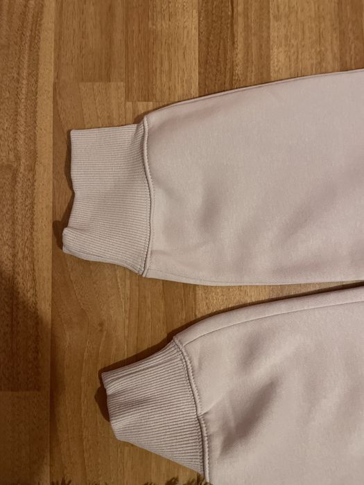 Pantaloni Nike cu eticheta