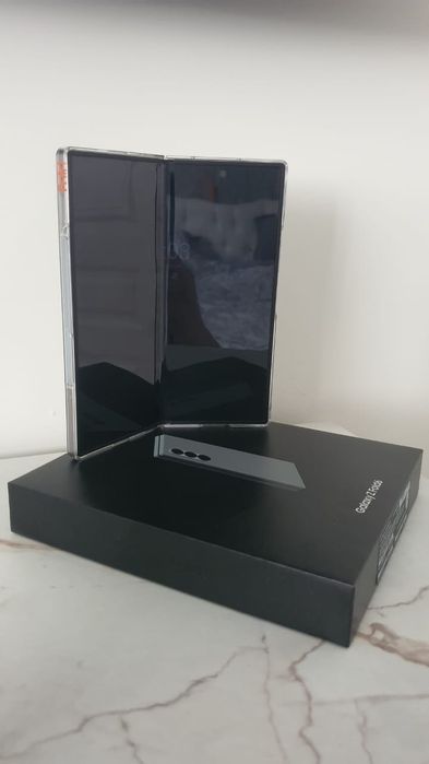 Samsung Galaxy Z Fold 6