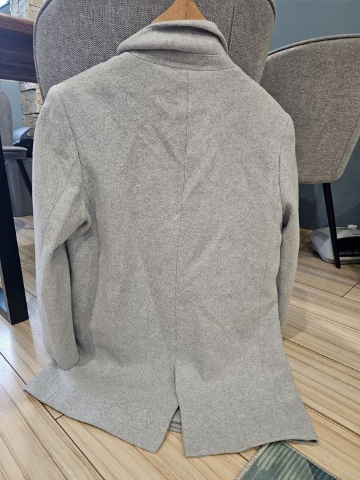 Сиво палто Зара ново