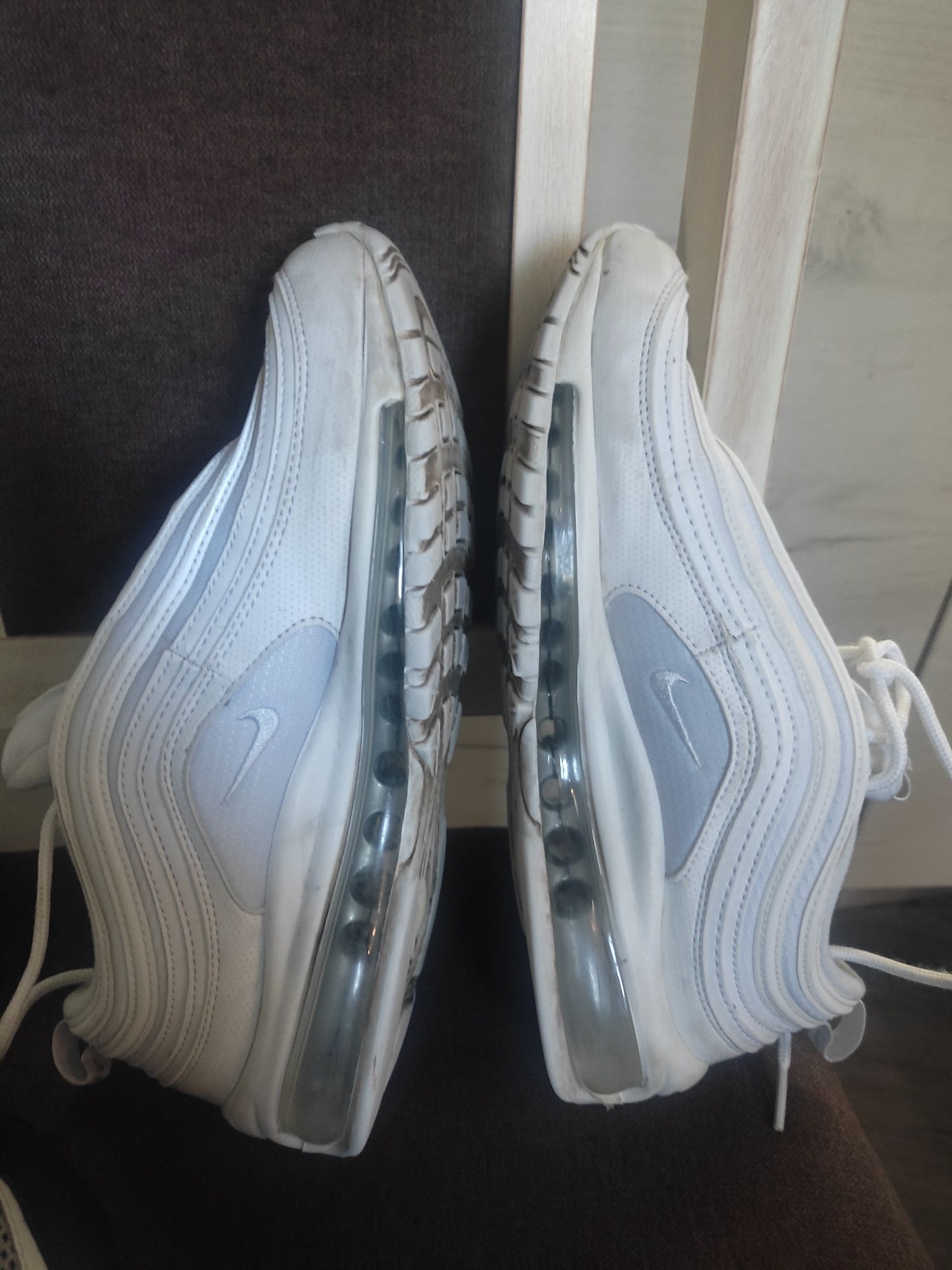Nike Air Max 95,кожа и текстил 37/5също бели и черни номер 40