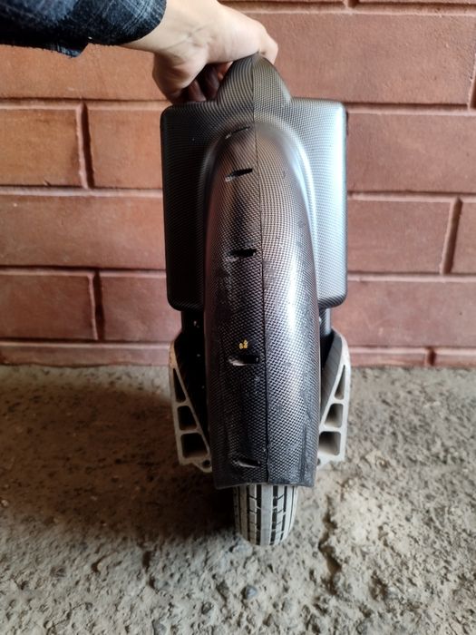 Monokoleso Aerowheel X8 carbon sotiladi