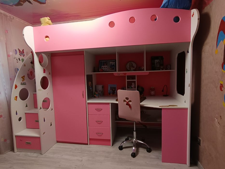 Mobilă de dormitor pentru fetițe