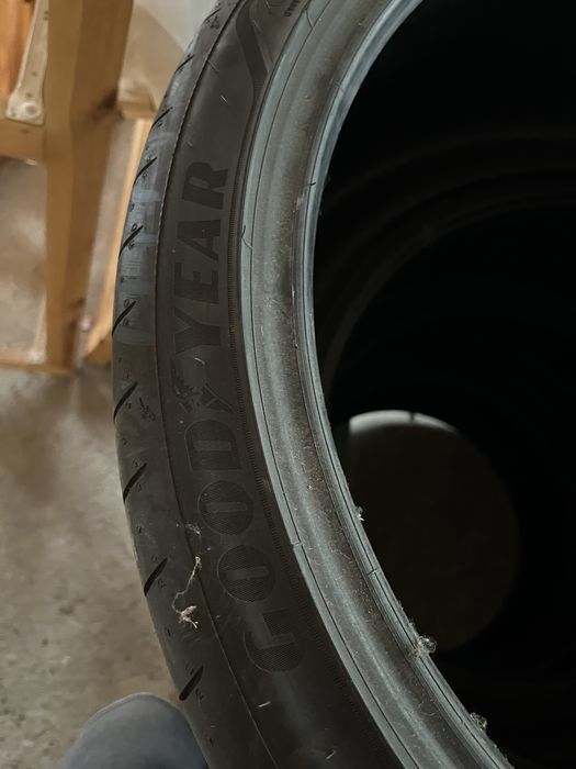 Goodyear 305 30 21 dot18
