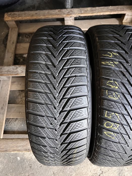 2 anvelope iarna 185/60/14 , Continental !