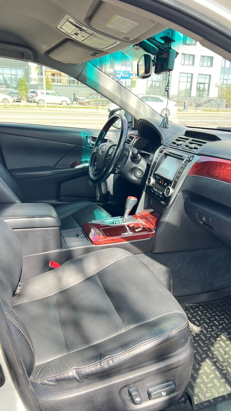 Продам Toyota Camry 50