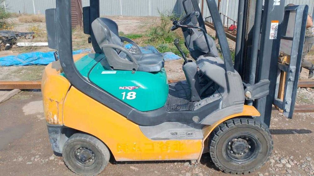 Вилочный погрузчик Komatsu