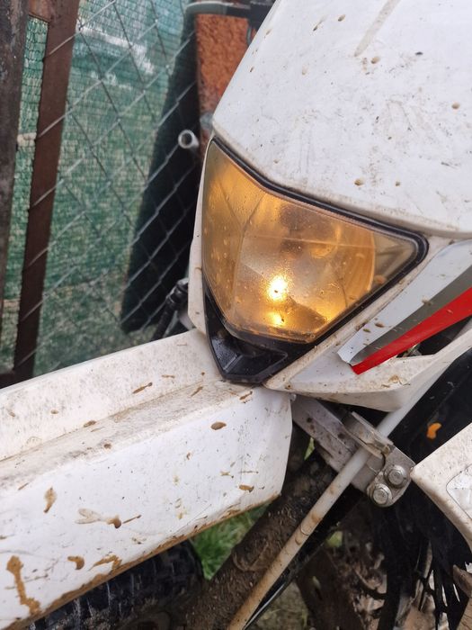 Se vinde cros enduro 125 4t