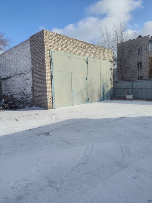 Бокс на два грузовых автомобиля