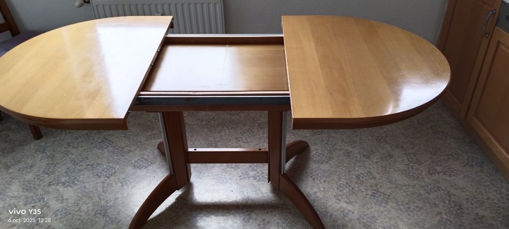 Masa de bucătărie extensibilă  cu 6 scaune