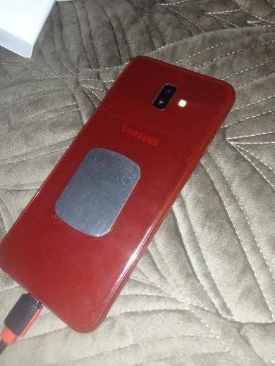 Продам Самсунг j6+ с отпечатком пальца