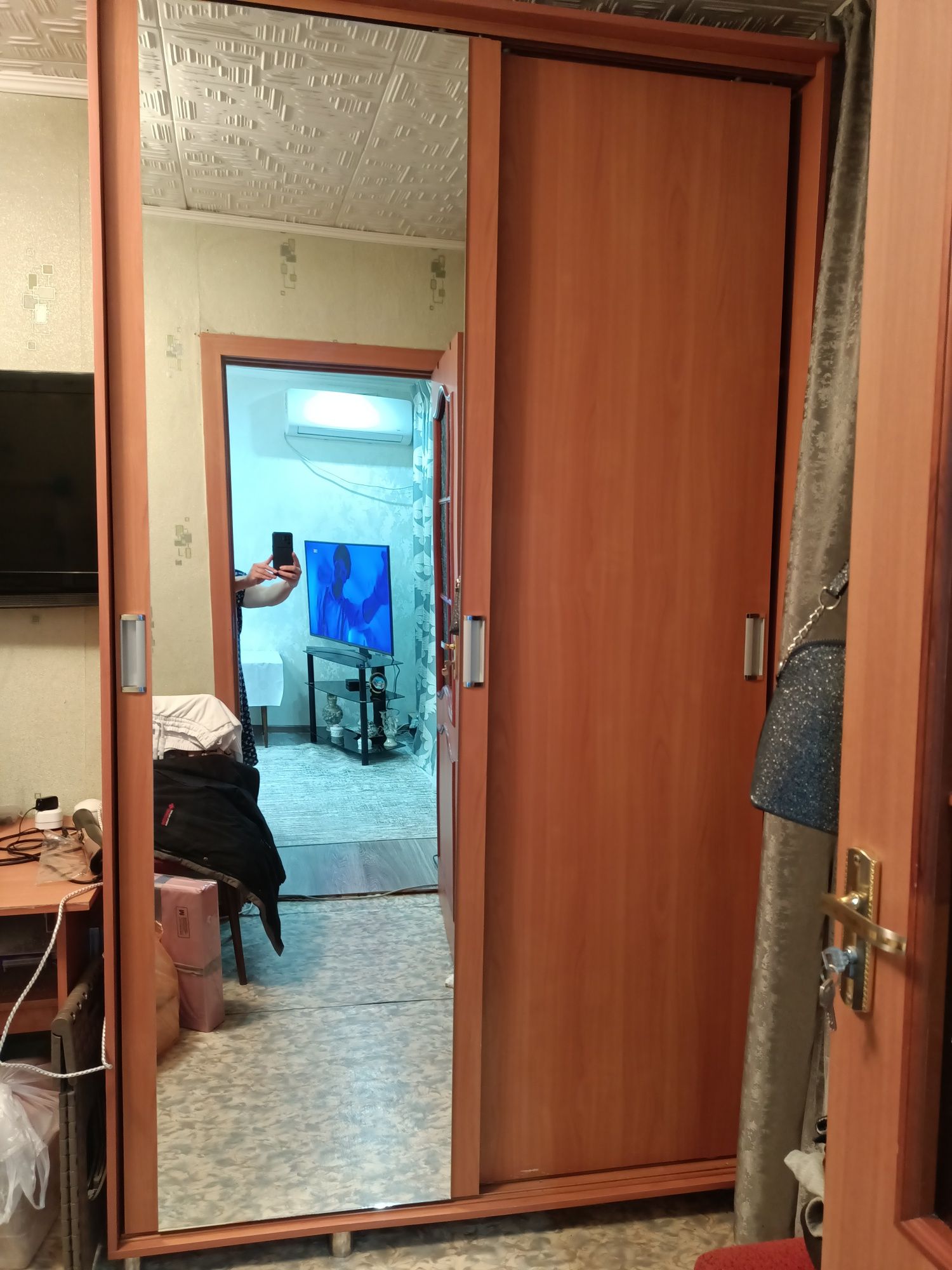 Продается шкаф-купе