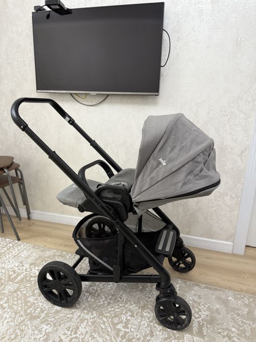 Коляска серая Joie в отличном состоянии