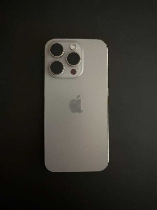 iPhone 15 Pro 256 GB Natural Titanium с гаранция