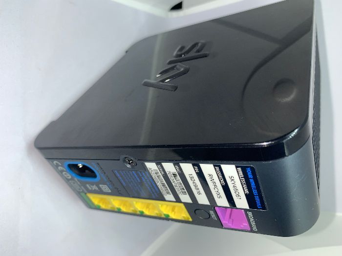 Sky Box2 router/acces point/extender 1 port WAN 4 port LAN nu TP-Link