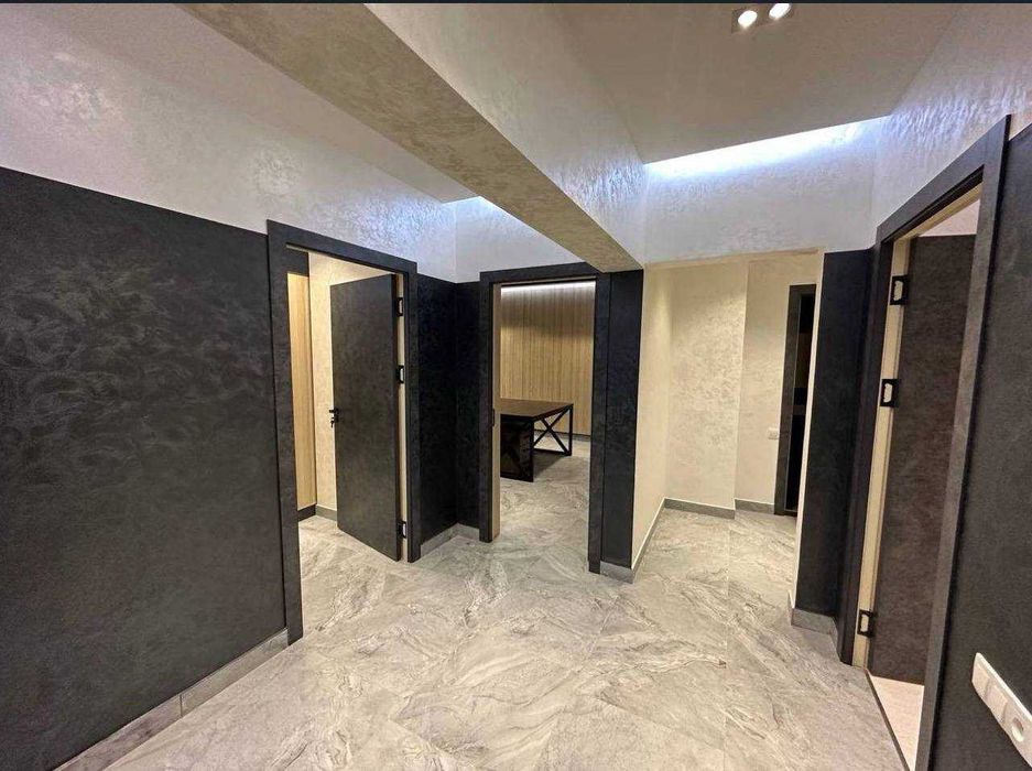 Сдается в аренду офис в центре на Дархане 120м2 4+ комнаты