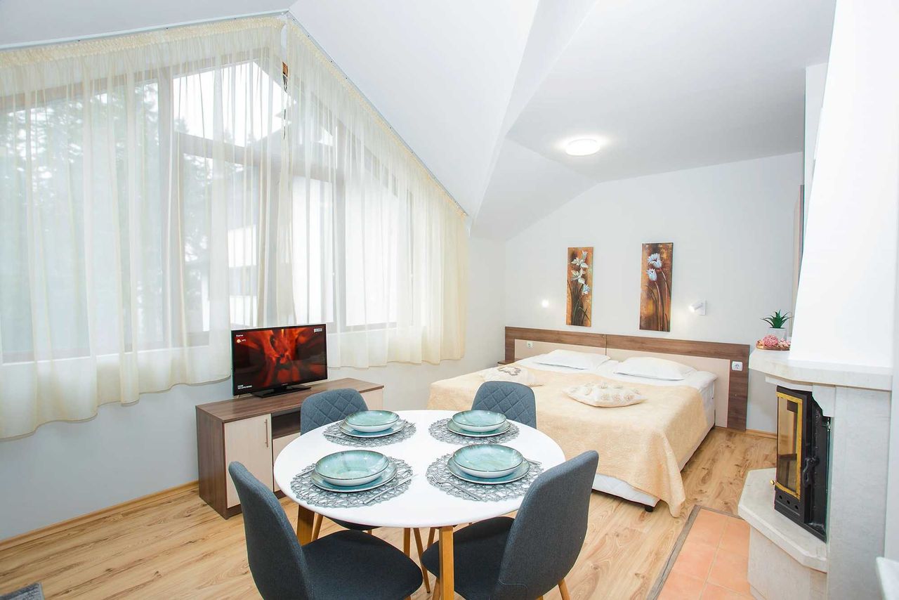 Дава се под наем Двустаен апартамент в к.к. Пампорово - 55 кв.м за 260 € - Снимка #10