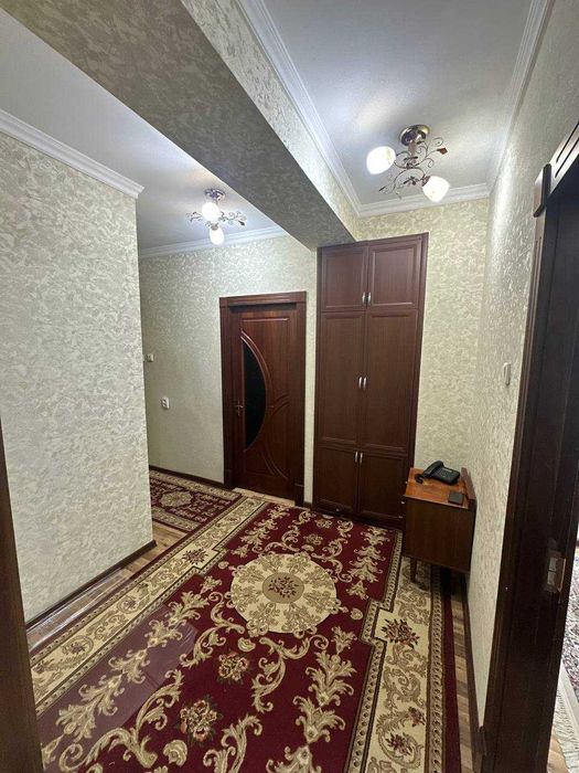 Uchtepa 22-kvartal, 4 xona, 3-qavat, g'ishtli uy, remonti bor