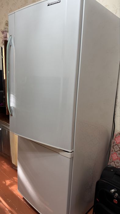 Продаю холодильник в отличном состоянии — работает без нареканий