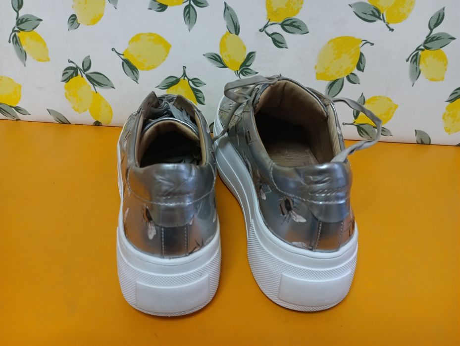 Kennel Schmenger N 42 кожени - 55 лв