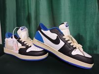 Nike Jordan1 low Travis Scott