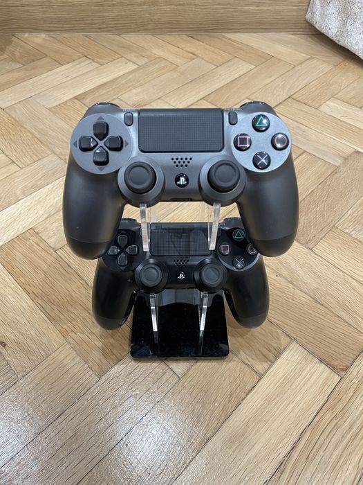 Playstation 4 PRO/PS4 PRO - 1TB с два джойстика