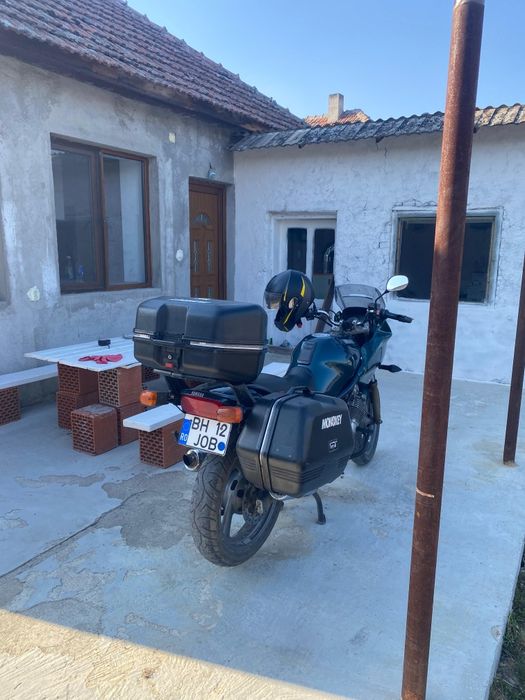 Vand sau  schimb cu masina Yamaha XJ 600N in stare buna de funct