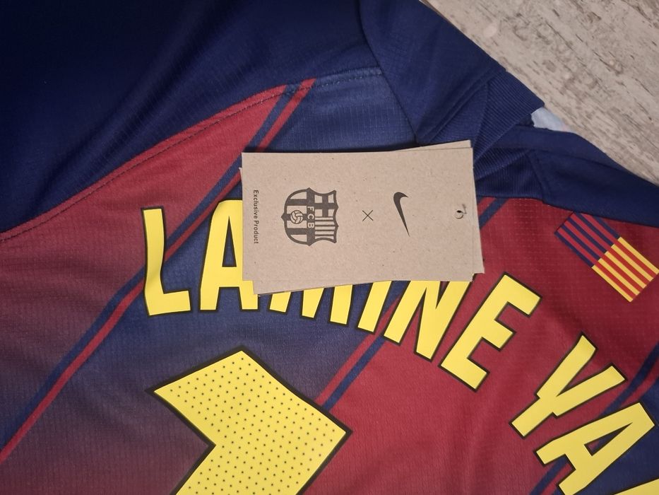 Vând tricou Barcelona Lamine Yamal #10