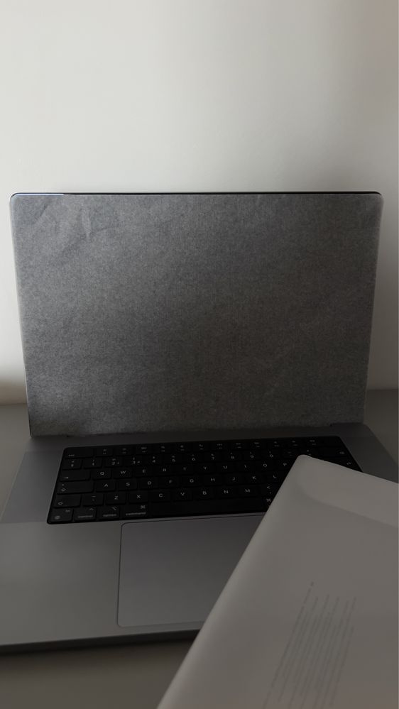 Macbook Pro 16 inch M1 2021