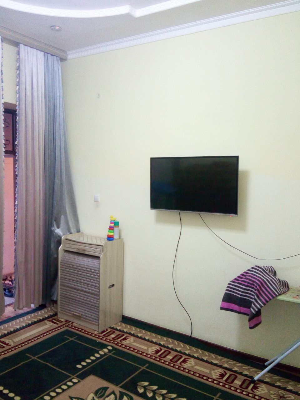 ShOSHILINCH UY SOTILADI
Sohil baxwilar maktabi 
3burulish 5uy 
2sotik