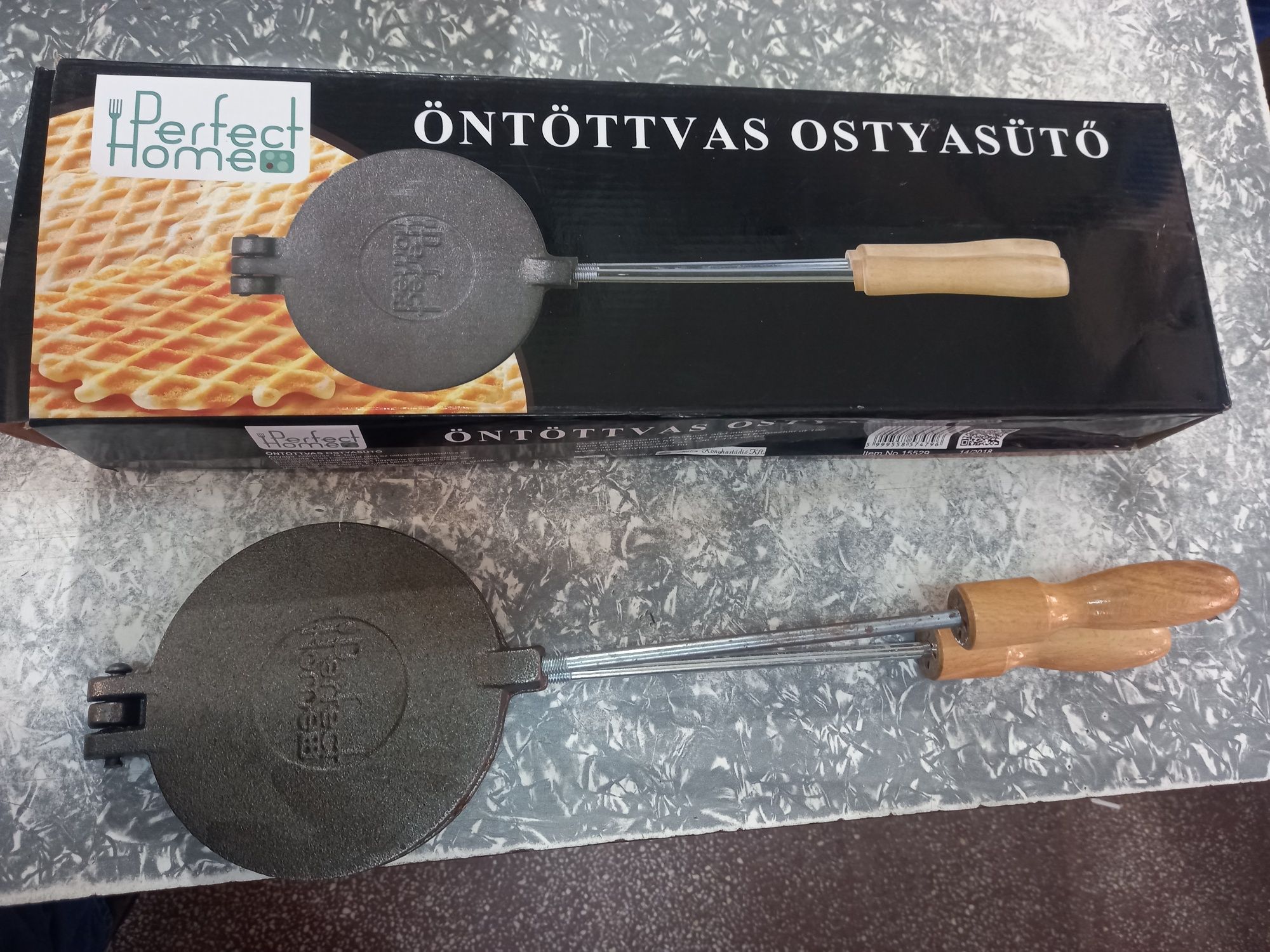 Presă pentru sărățele 13 cm fontă pyră Promo 89 lei