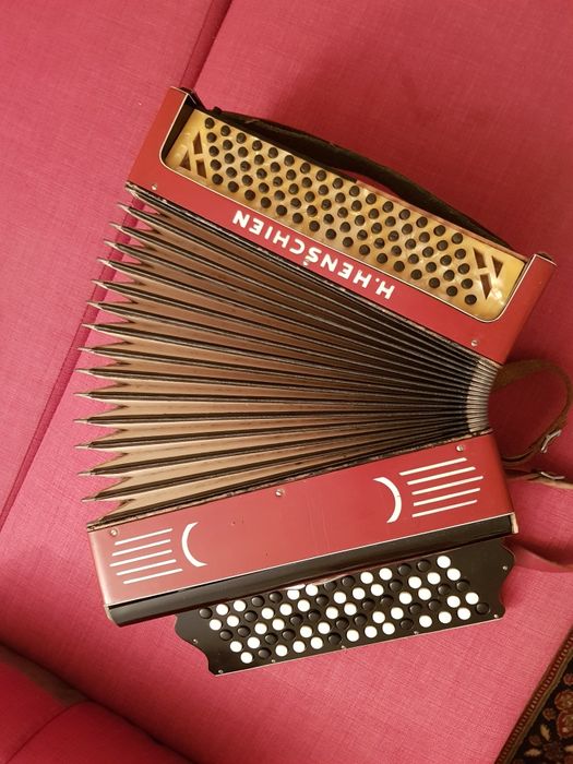 Acordeon Armonică  H.HENSCHIEN   vechi (60 ani)