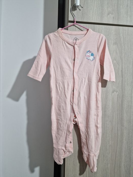 Vând articole fetita 0-3 luni