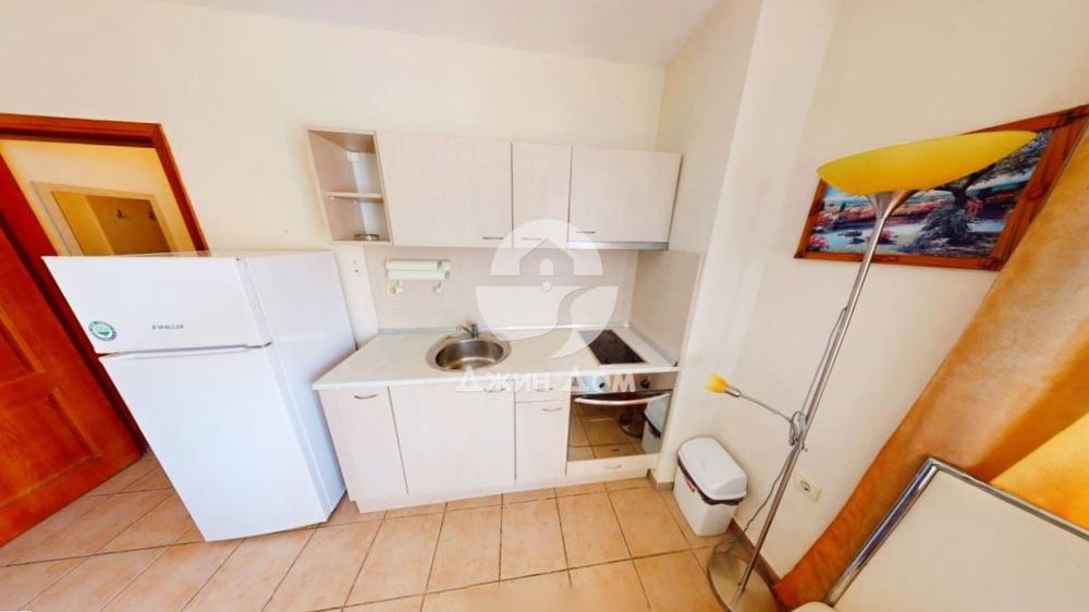 Продава се Тристаен апартамент в к.к. Слънчев бряг - 74 кв.м за 973 €/кв.м - Снимка #3