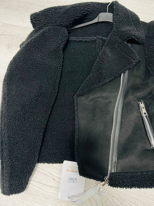 Дамски елек черен с етикет