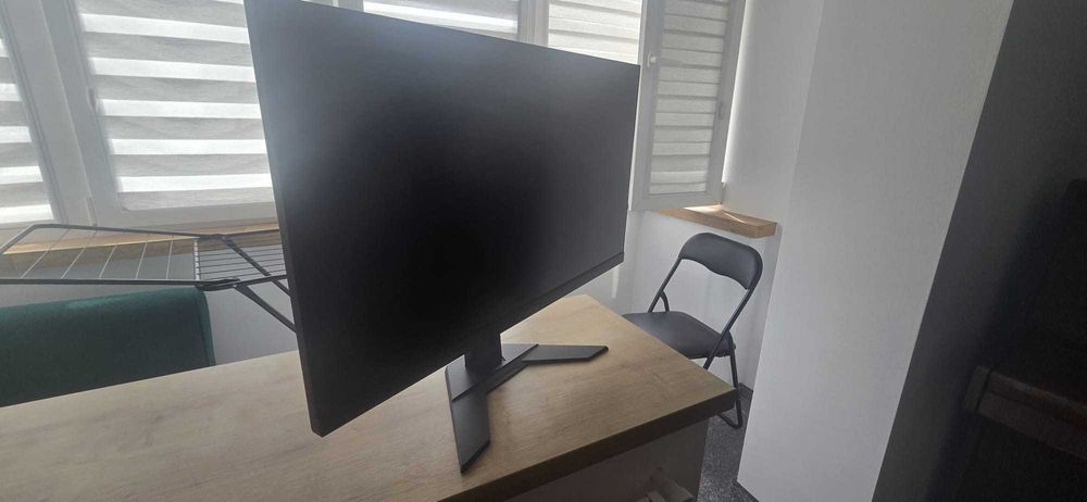 Monitor Gigabyte 28", 4K, 1ms, 144Hz, FreeSync Premium Pro.
