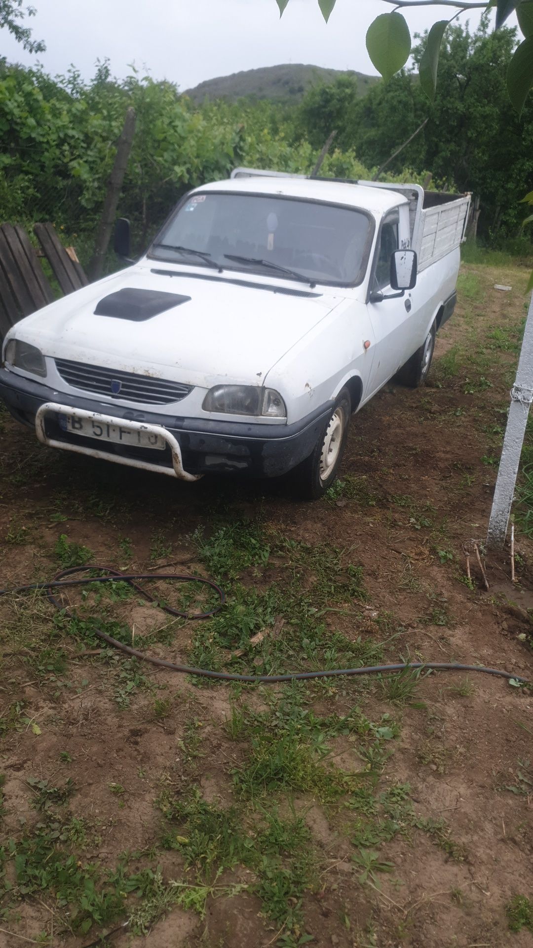 Vand Dacia pikup 1.9    4×4 la maneta