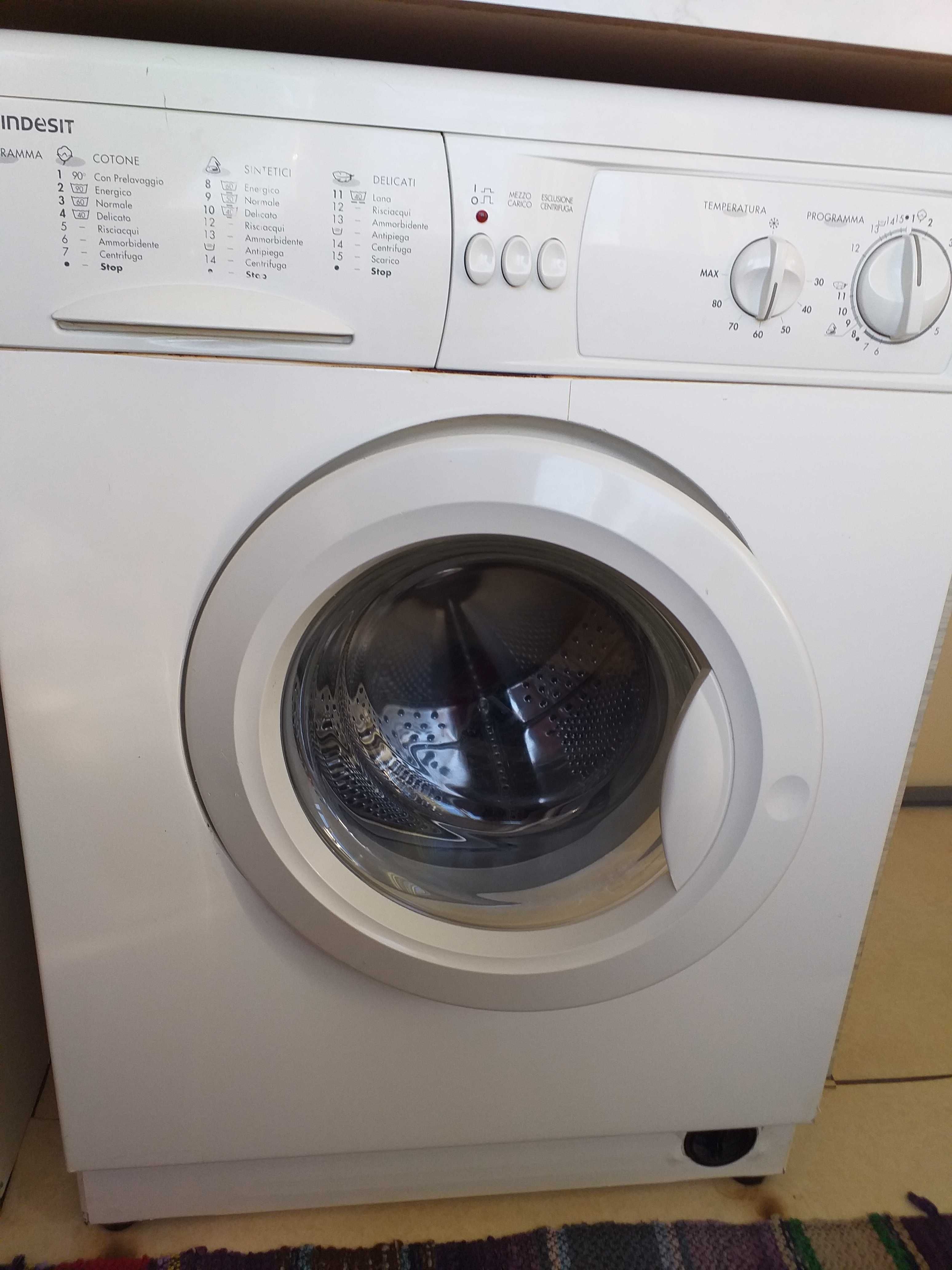 Пералня indesit w44txd .на части.