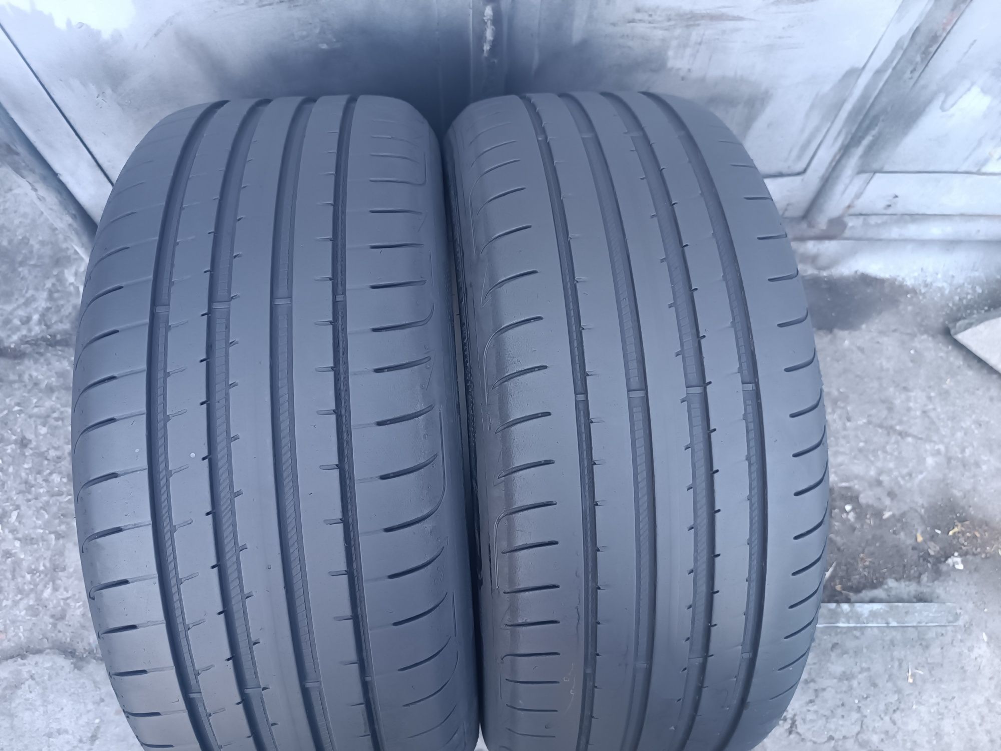 225/50/17 Goodyear
