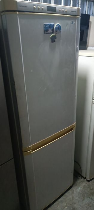 Продам холодильники