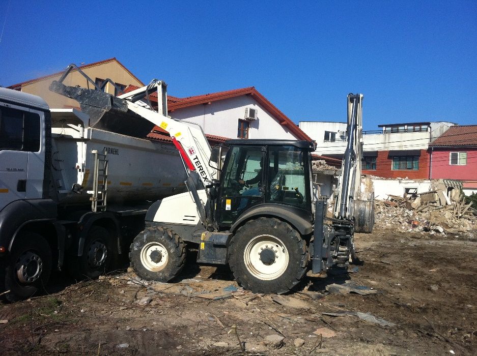 Inchiriere buldoexcavator si cilindru compactor Constanta